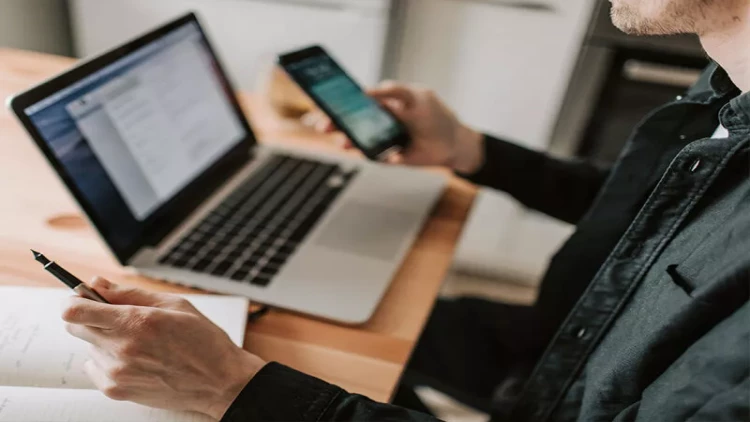 Fransadan Azərtacın əməkdaşına qarşı qərəz