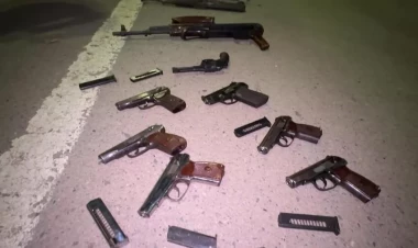 Gəncədə 12 ədəd avtomat və tapança satan şəxs saxlanılıb - FOTO