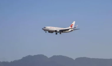 Vitse-prezidenti daşıyan təyyarə YOXA ÇIXDI