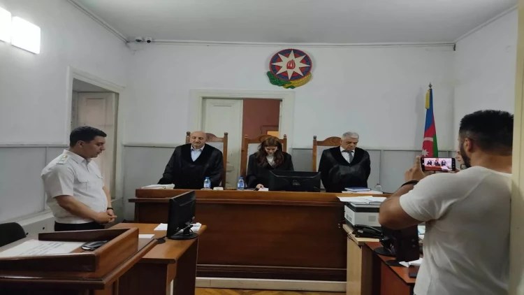 Teatrın əməkdaşına hökm oxundu