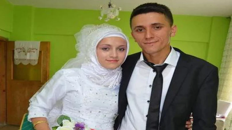 Ər ağacdan yıxıldı, arvadın ürəyi partlayıb öldü - Kişi sağ qalıb - FOTO