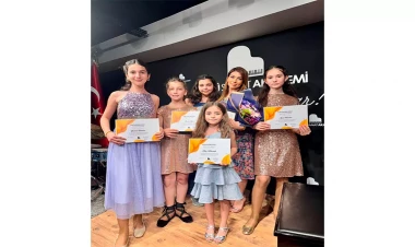 Filarmoniyanın “Gənclərə dəstək” layihəsi iştirakçıları İstanbulda konsertlə çıxış etdi - FOTO