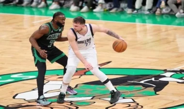 “Boston” seriyada fərqi artırıb