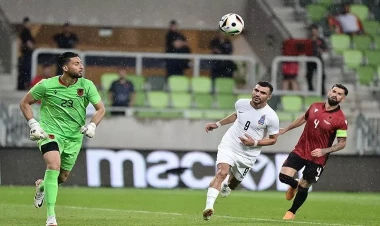 Üçü fəth edən gənclər - TƏHLİL