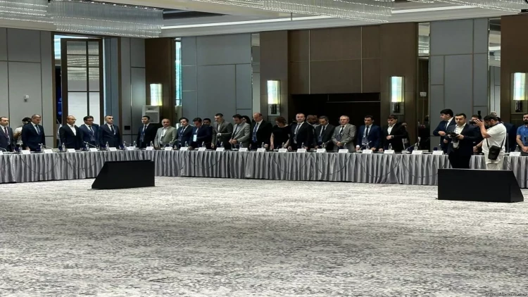 Dövlət qurumlarınının İT rəhbərlərinin IV Zirvə Toplantısı keçirilir - FOTO