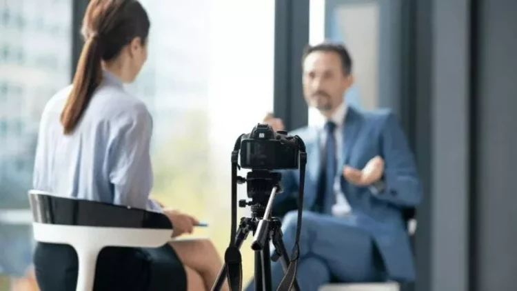 Tarixdə ən uzun müsahibə nə vaxt və nə qədər davam edib? – Maraqlı faktlar