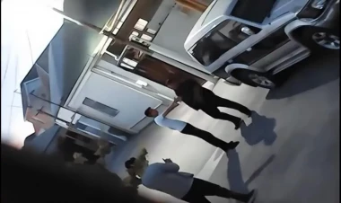 Bakıda quldur dəstəsi peyda olub: Avtomobilləri əzirlər - VİDEO