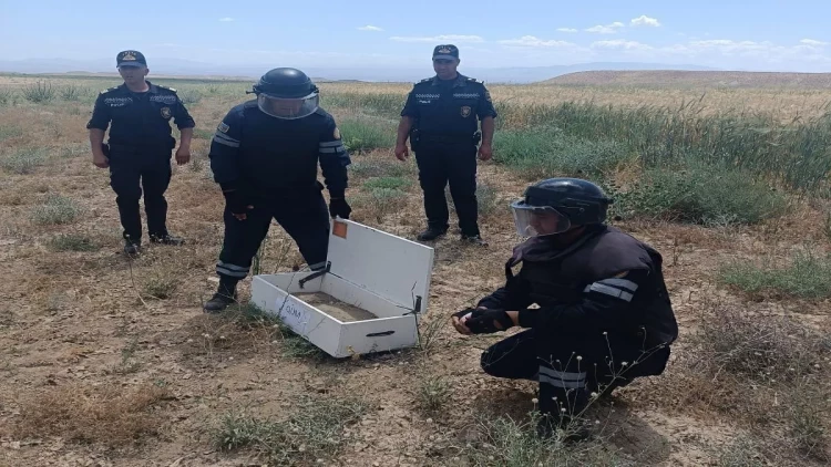 Kəngərlidə tank əleyhinə mərmilər tapıdı - FOTO