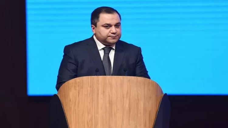 Emin Axundovu ölümlə hədələyərək 100 min tələb ediblər