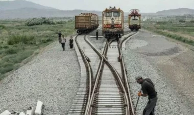 Rusiya Ermənistanda dəmir yolunu bərpa edir