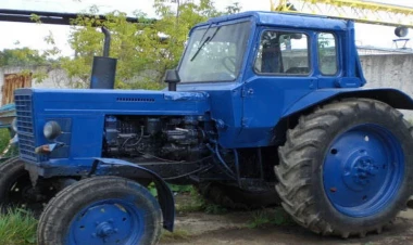 İsmayıllıda traktor yanıb