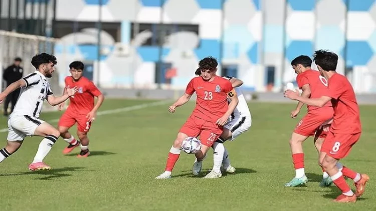 Millimizdən qollu heç-heçə - FOTO