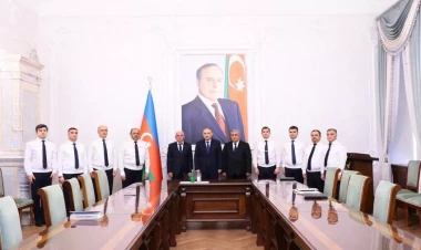 Azərbaycanda iki prokuror vəzifələrindən azad olundu