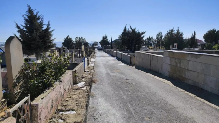 Novxanı qəbiristanlığının yolu məzar yeri kimi satılır? - VİDEO