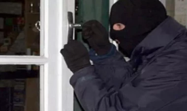 Bakıda kuryoz hadisə: Oğurladığı pullar  oğurlandı