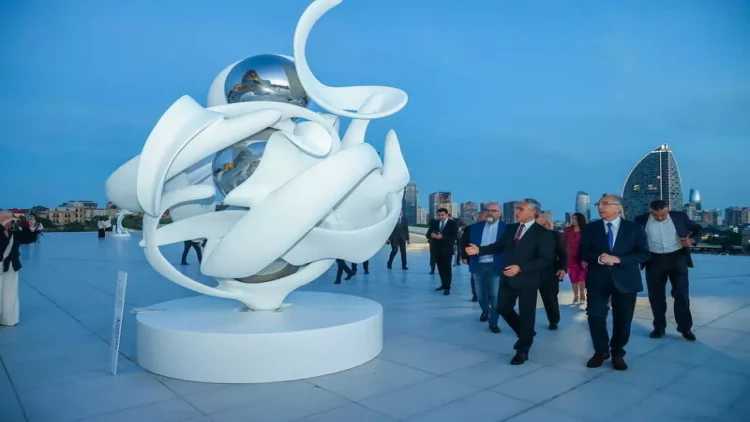 Heydər Əliyev Mərkəzində “Görünməyənin cizgiləri” sərgisi açılıb - VİDEO - FOTOlar