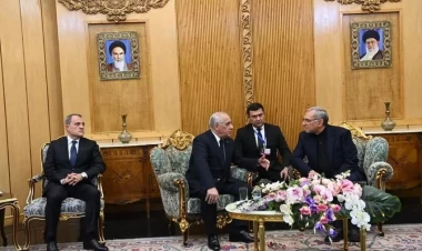 Əli Əsədov İran Prezidentinin vida mərasimində iştirak edib