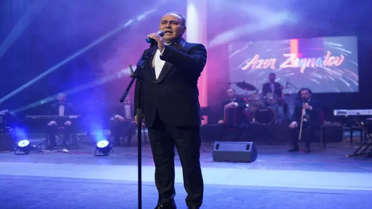 Gəncə Dövlət Filarmoniyasinda Xalq Artisti Azər Zeynalovun solo konserti baş tutub - FOTO