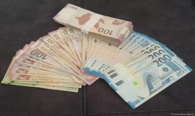 Saatlıq minimum əməkhaqqına keçid maaş artımına necə təsir göstərəcək?