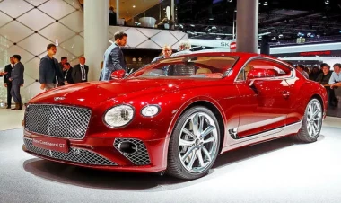 Tarixin ən güclü “Bentley” modeli nümayiş etdirildi - FOTO