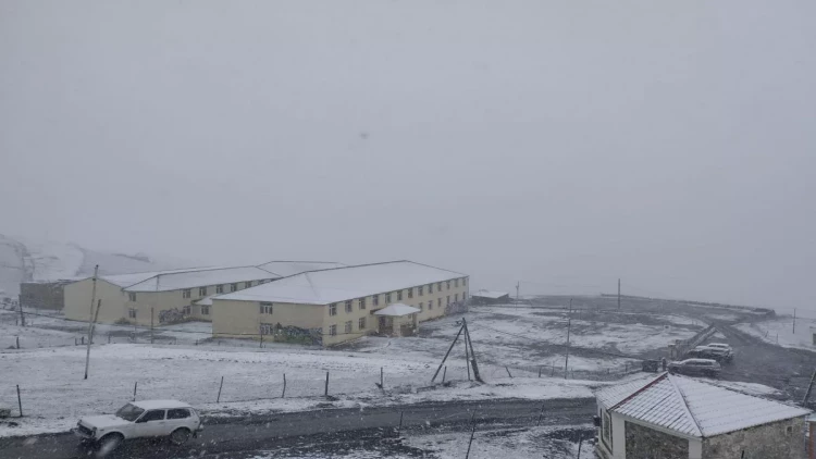 Azərbaycana qar yağır - FOTOlar