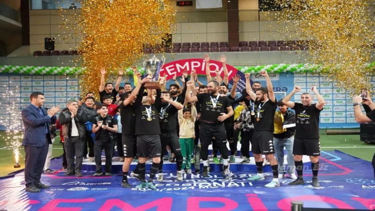 Minifutbol üzrə Azərbaycan çempionatının qalibləri mükafatlandırılıb - FOTO