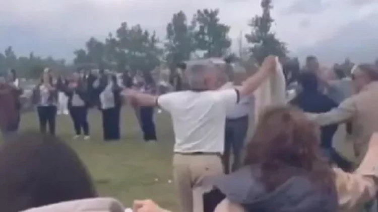 Yurdlarına qovuşan şuşalılar Cıdır düzündə yallı getdi - VİDEO