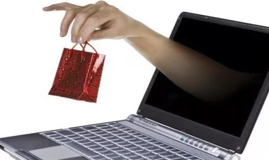 Onlayn alış-veriş edənlərə qarşı dələduzluq etməkdə şübhəli bilinən şəxs - FOTO