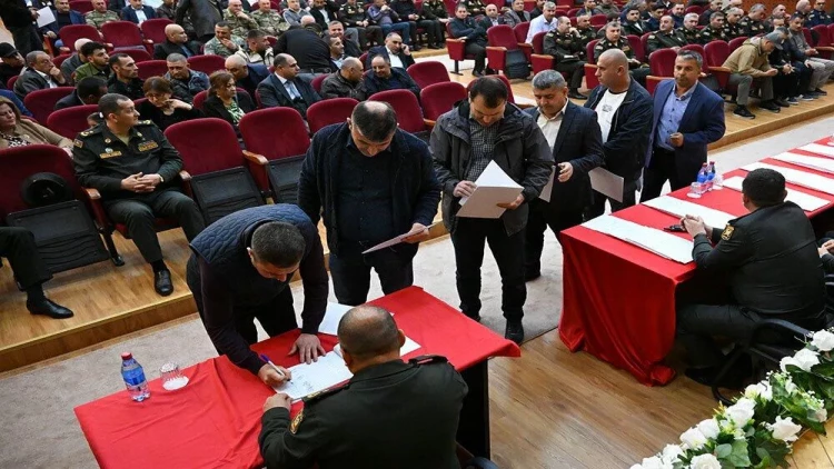 Bir qrup hərbi qulluqçuya mənzillər təqdim edilib - FOTO