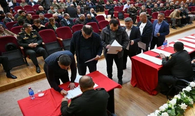 Bir qrup hərbi qulluqçuya mənzillər təqdim edilib - FOTO