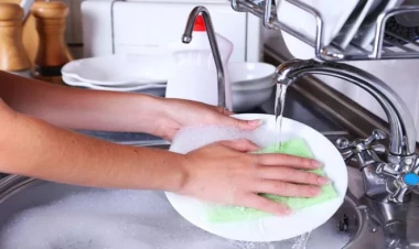 Qab sabununa duz və diş pastası əlavə edin: bütün evdar qadınlar bilmir