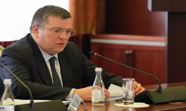 Rusiyada nazir rüşvət alarkən həbs edildi