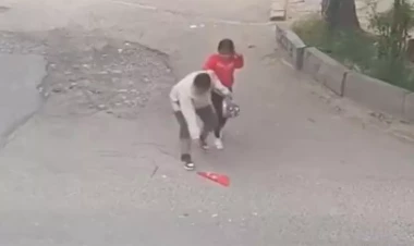 Azərbaycanlı uşaqlardan Türkiyə bayrağına ehtiram - VİDEO