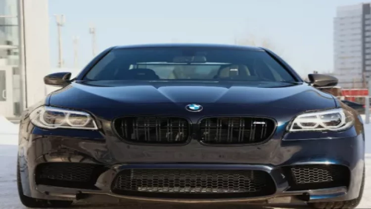 Bakıda BMW sürücüsü yolda 