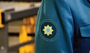 “Gömrükçü” külli miqdarda pulu ələ keçirdi - Həbs edildi