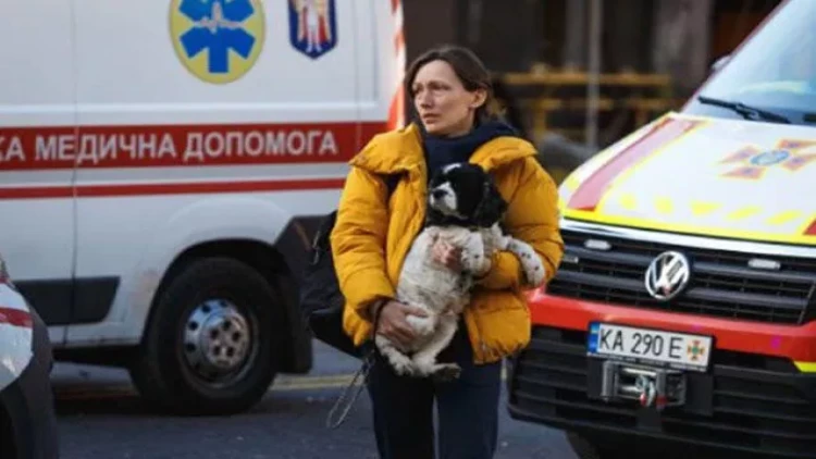 Xarkov yenidən atəşə tutuldu - Yaralılar var