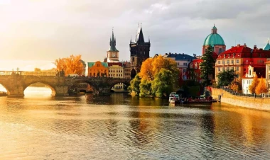 Çexiya Rusiyadakı səfirini rəsmən geri çağırdı