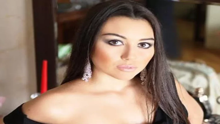 Safura uşaqlıq FOTOsunu paylaşdı