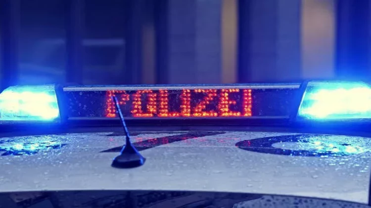 Almaniya kanslerinin partiyasından olan deputata hücum olub