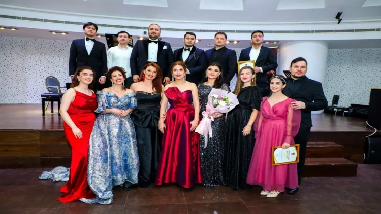 Bakıda opera sənətinin xarici ulduzları ilə klassik musiqi gecəsi keçirilib - FOTO