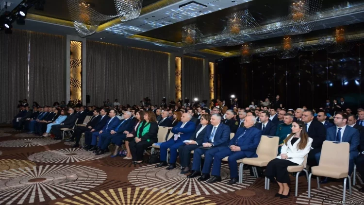 “İctimai proseslər media müstəvisində” mövzusunda forum keçirilir - FOTO