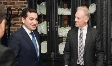 Hikmət Hacıyev Kupmanla görüşdü