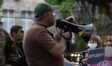 İrəvanda Paşinyanın istefası tələb olunur