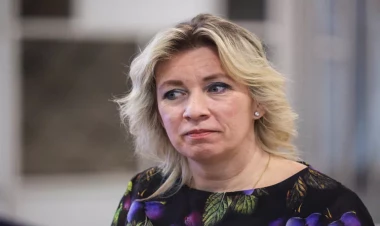 “Qaradərili qızla biabırçı flört...” -  Zaxarova