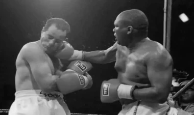 Üçqat dünya çempionunun mənzildən meyiti tapıldı