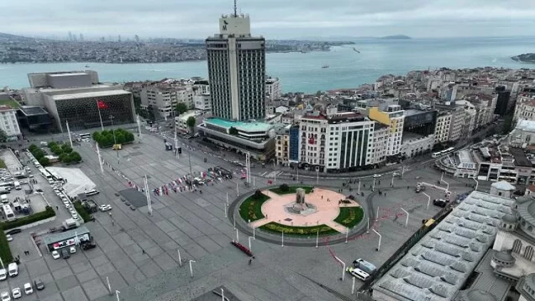 Taksim meydanı bu il də boş qaldı - FOTO