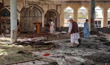 Əfqanıstanda məscidə hücum - Ölənlər var