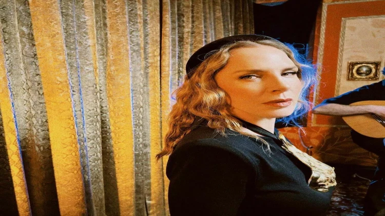 Sertab estetik əməliyyatdan sonra TANINMAZ HALDA - FOTO