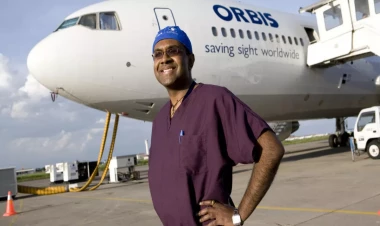 Dünyanın ən gənc həkimi: 17 yaşında - FOTO