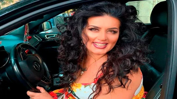 Nəvəsinin doğum gününə gələn Elzanın əri kameralardan qaçdı - VİDEO